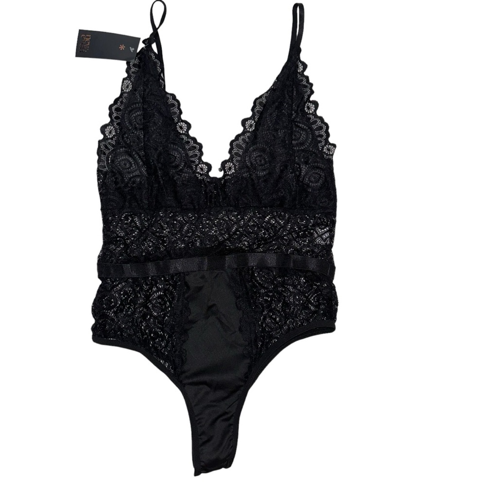 NWT NEWEVEN Women One piece lace Lingerie, Black size Medium